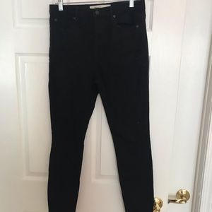 Gap- Super Highrise Skinny Black Jean - size 30